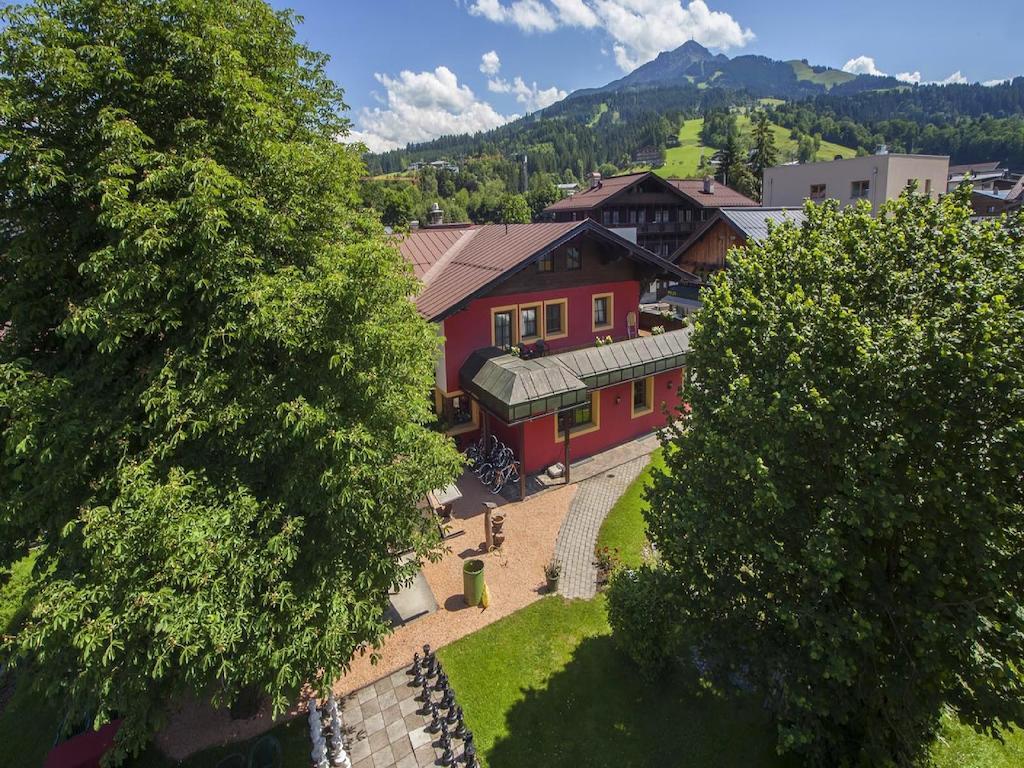 Bergwell-Hotel Dorfschmiede Санкт-Йоганн Экстерьер фото